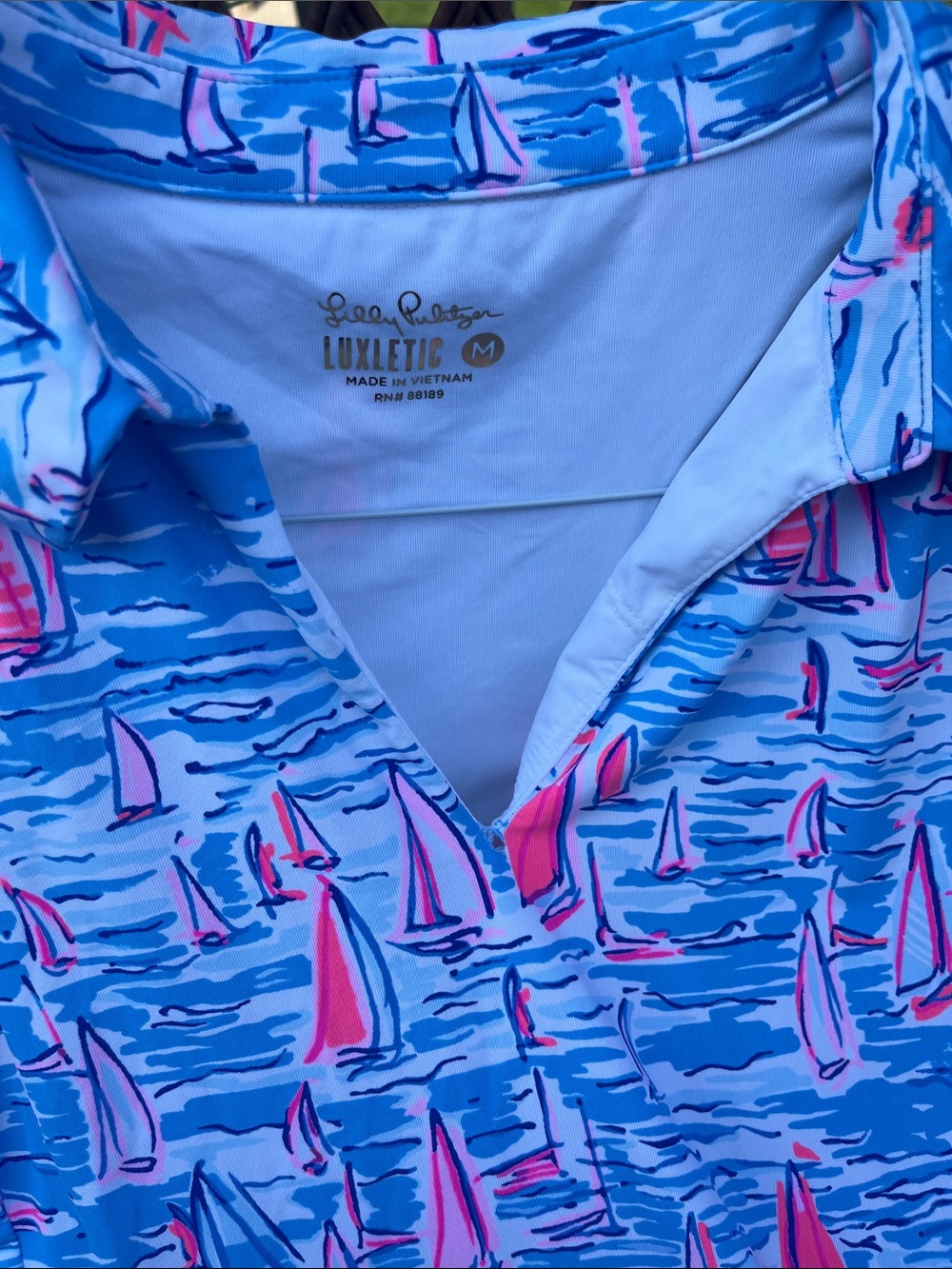 Lilly Pulitzer Blue & Pink Sailboat Sleeveless Polo Tank Medium New - Picture 2 of 2